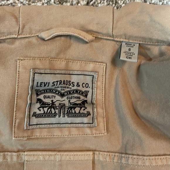 Levi Strauss Khaki Jacket with hood - Picture 10 of 13